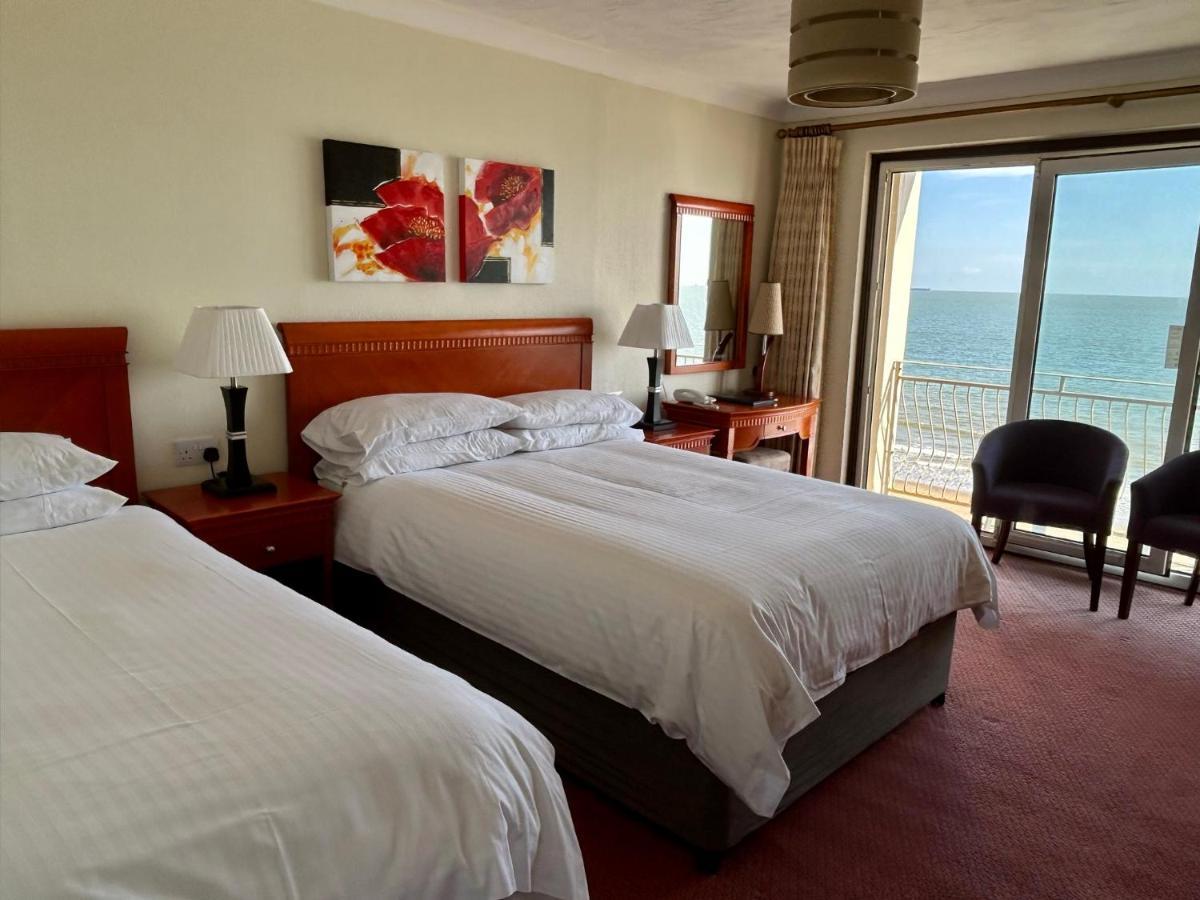 Regent Court - Seafront, Sandown - Free Car Ferry For Bookings Of 3 Or More Nights, Subject To Availability ภายนอก รูปภาพ