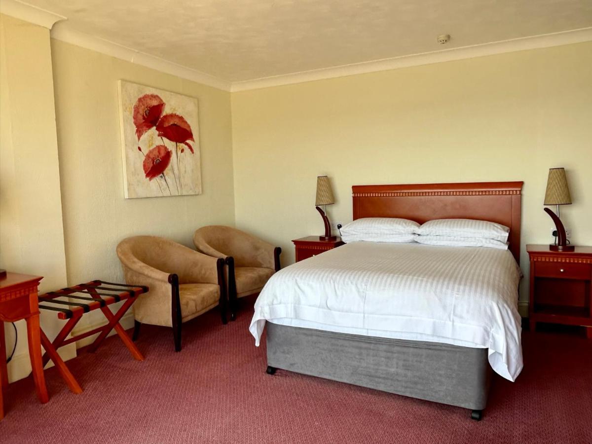 Regent Court - Seafront, Sandown - Free Car Ferry For Bookings Of 3 Or More Nights, Subject To Availability ภายนอก รูปภาพ