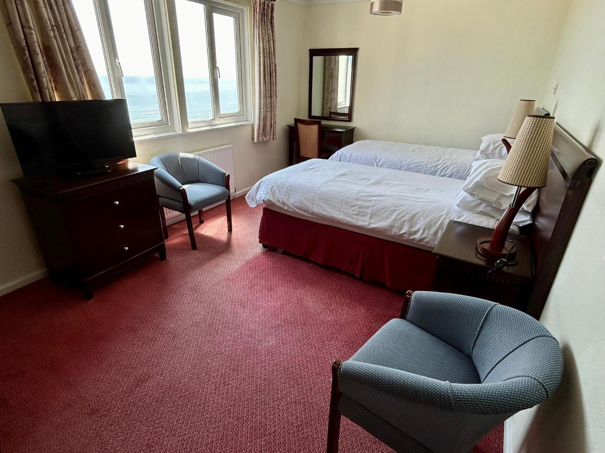 Regent Court - Seafront, Sandown - Free Car Ferry For Bookings Of 3 Or More Nights, Subject To Availability ภายนอก รูปภาพ
