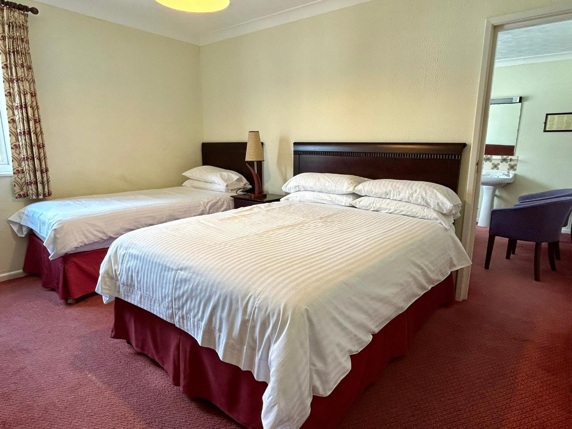 Regent Court - Seafront, Sandown - Free Car Ferry For Bookings Of 3 Or More Nights, Subject To Availability ภายนอก รูปภาพ
