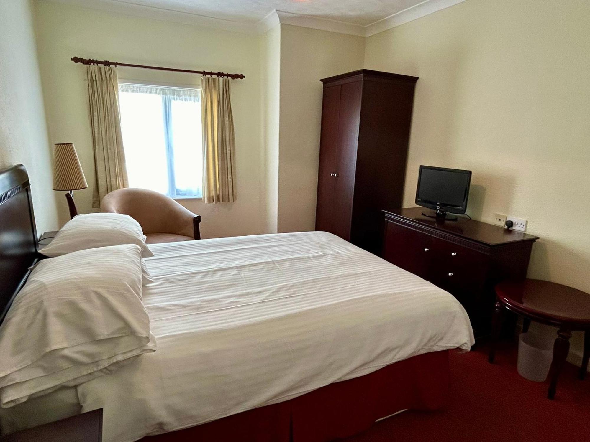 Regent Court - Seafront, Sandown - Free Car Ferry For Bookings Of 3 Or More Nights, Subject To Availability ห้อง รูปภาพ