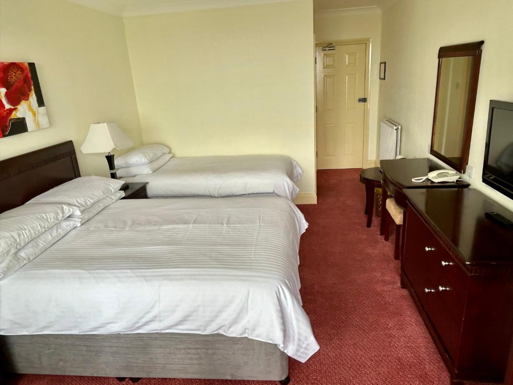 Regent Court - Seafront, Sandown - Free Car Ferry For Bookings Of 3 Or More Nights, Subject To Availability ห้อง รูปภาพ