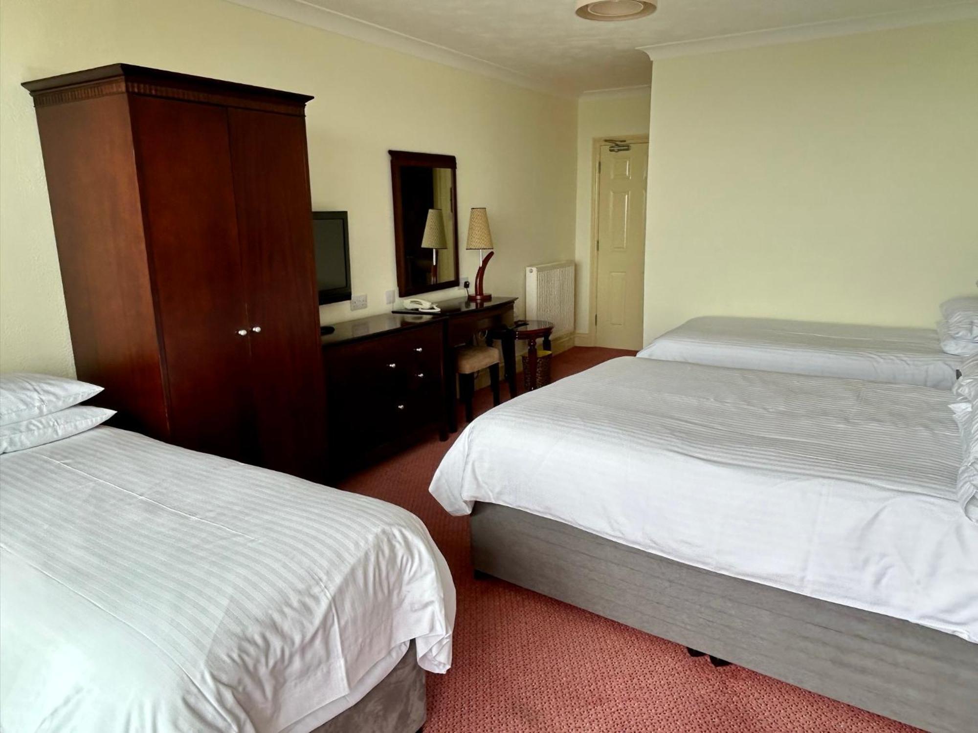 Regent Court - Seafront, Sandown - Free Car Ferry For Bookings Of 3 Or More Nights, Subject To Availability ห้อง รูปภาพ