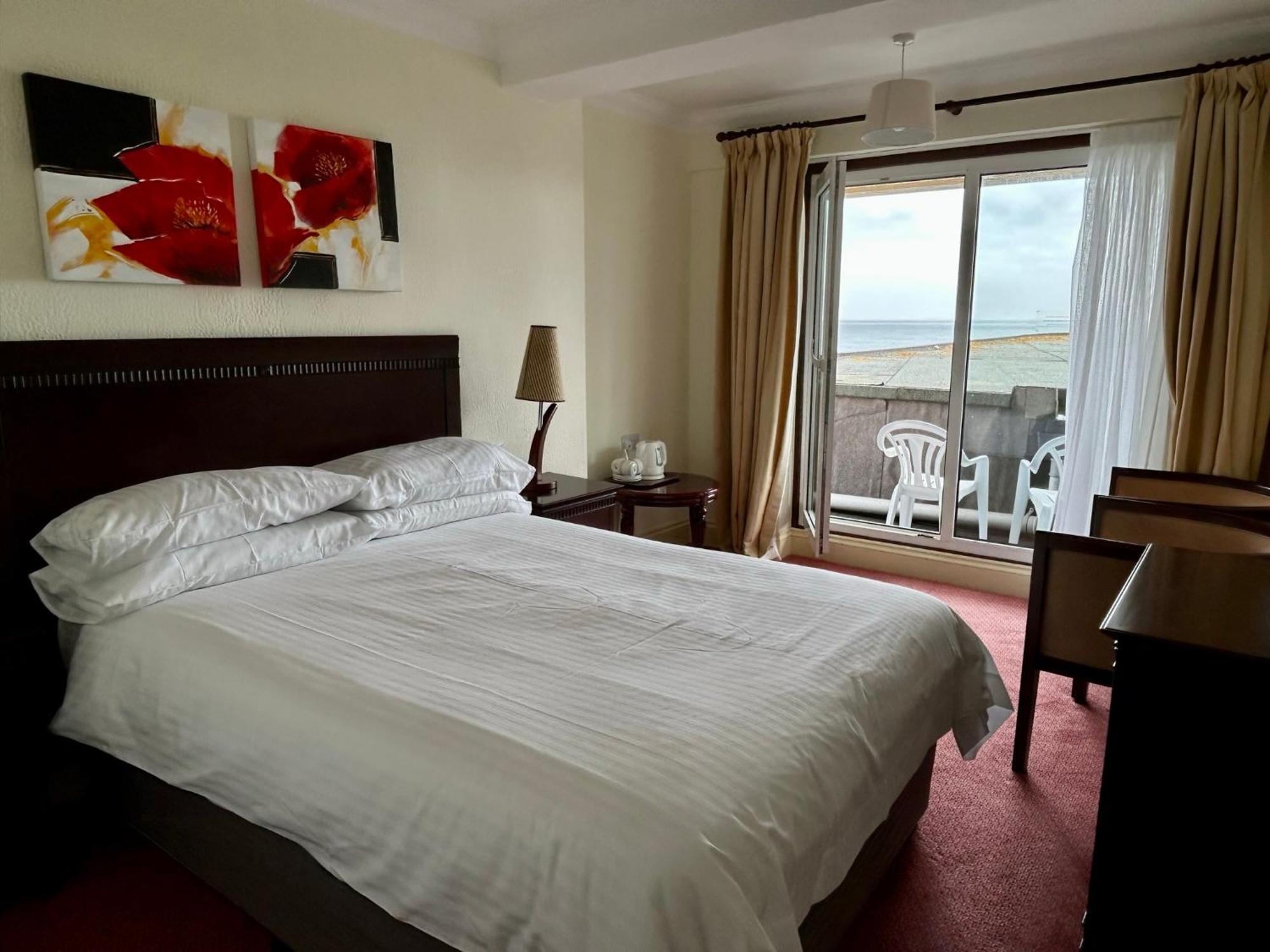 Regent Court - Seafront, Sandown - Free Car Ferry For Bookings Of 3 Or More Nights, Subject To Availability ห้อง รูปภาพ