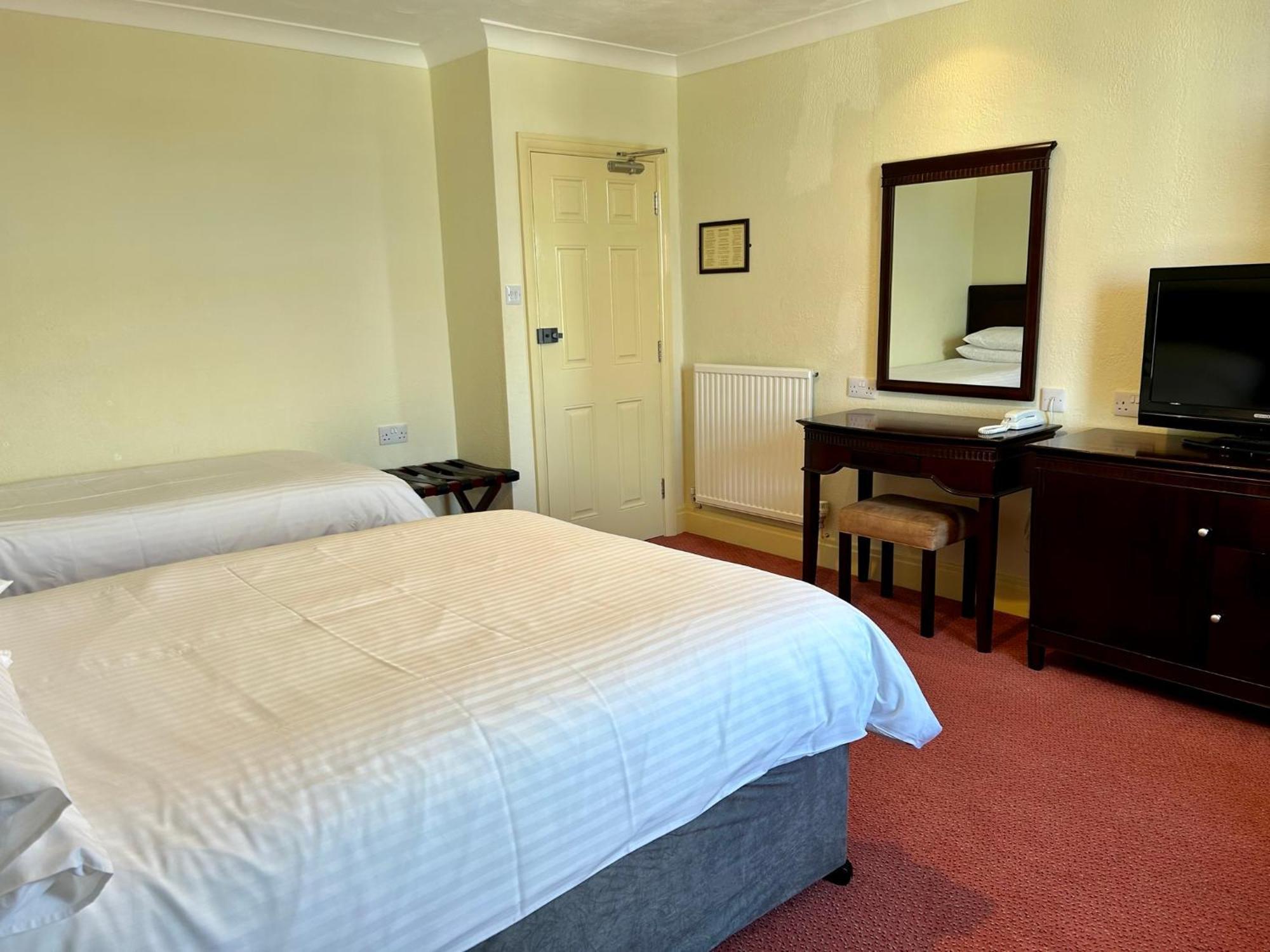 Regent Court - Seafront, Sandown - Free Car Ferry For Bookings Of 3 Or More Nights, Subject To Availability ห้อง รูปภาพ